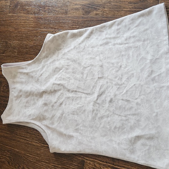 Athleta Scoop Tank Texture,Frosted Floral Velvety Pink/ Icelandic Min Size Xl - Picture 4 of 4